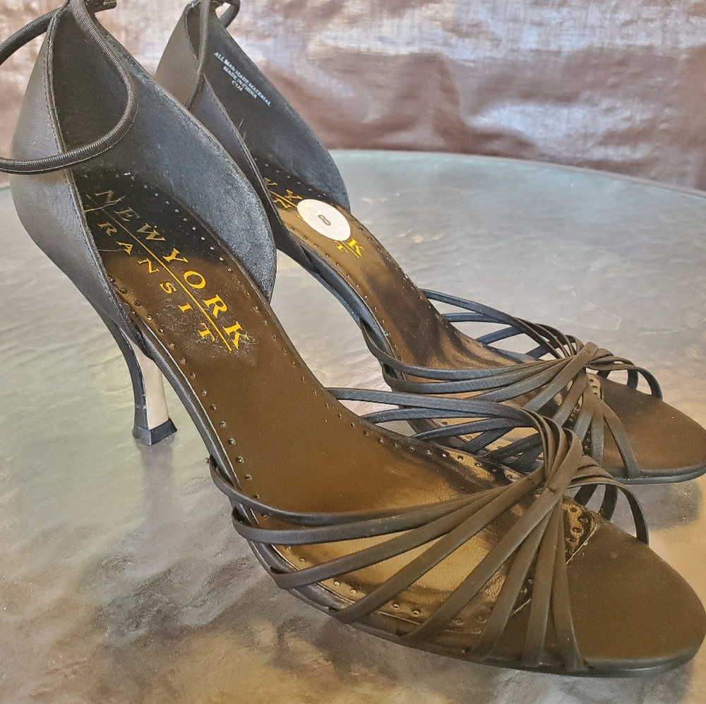 New York Transit black Sandals 8M